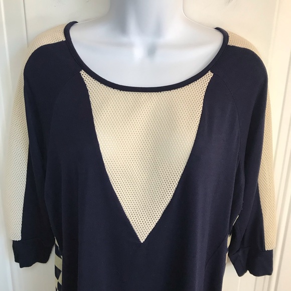🔴 4/$15 Altar'd State Navy Cream Mesh & Geo SS Chiffon Top Blouse size XS in EUC - Picture 8 of 15